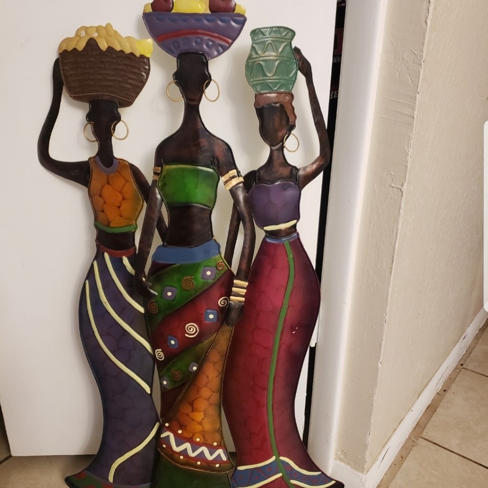 Metal wall sculpture